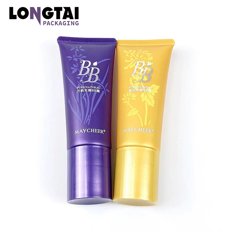 Foundation Concealer Tube with sponge applicator Longtai pack