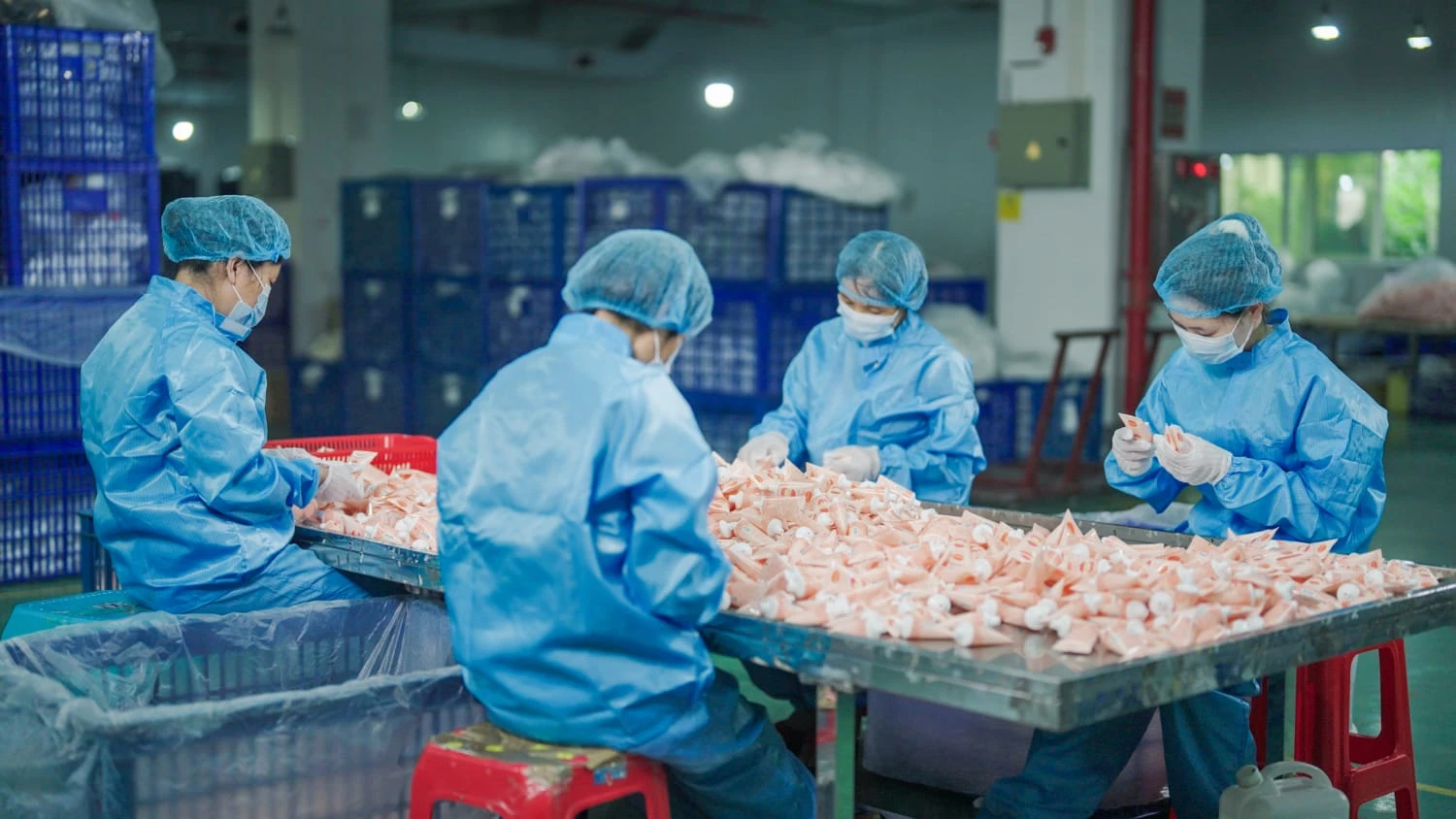 Custom manufactuer for comeitc tube and bottle and jar-Longtai pack